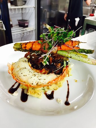 Big Fish Steak & Lounge | Ontario's Blue Coast